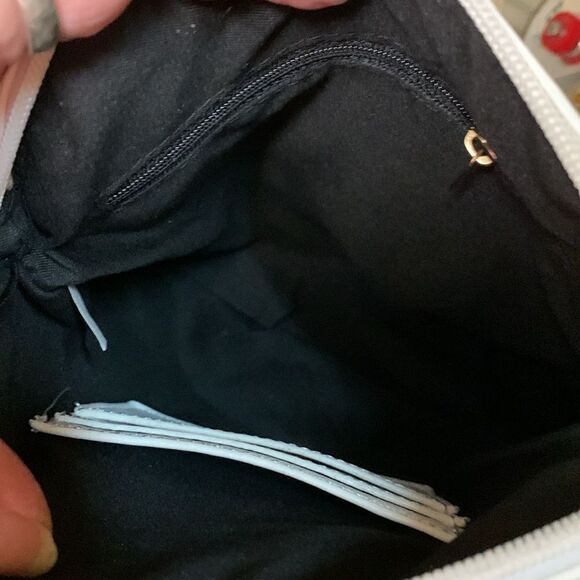 Multicolor white and floral Crossbody bag with top zipper closure - Picture 7 of 10